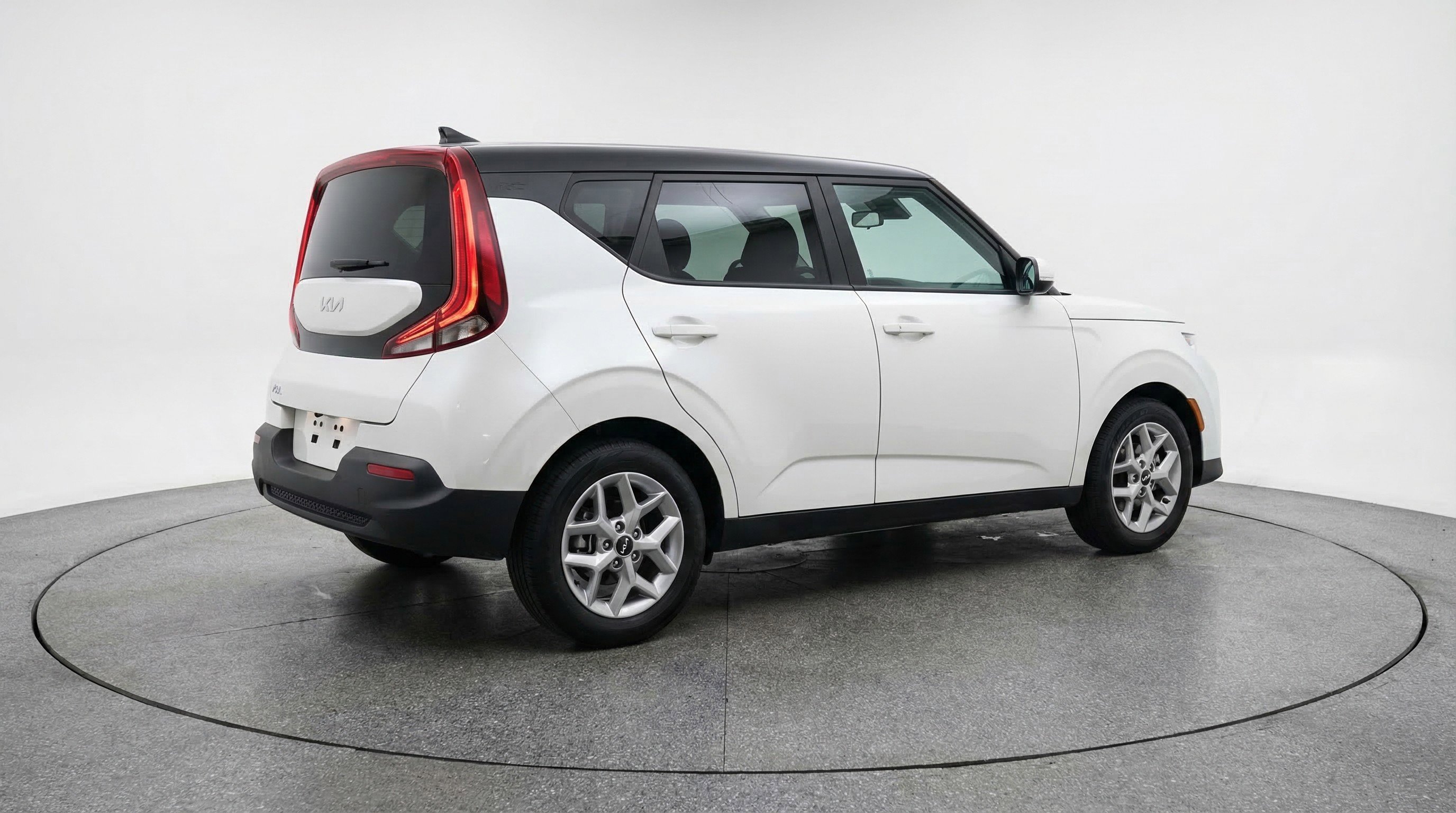 Used 2025 Kia Soul LX w/ LX Technology Package image 9