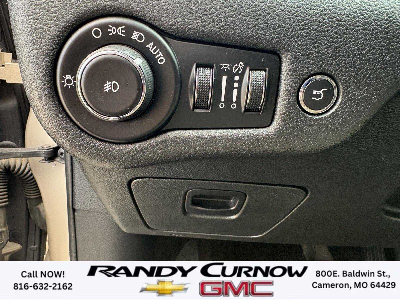 Used 2015 Jeep Cherokee Limited w/ Luxury Group FWD image 17