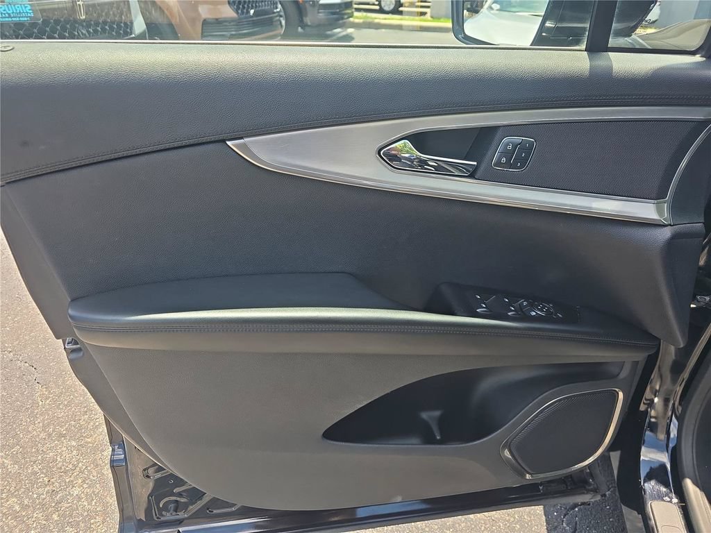 Used 2016 Lincoln MKX Premiere FWD image 13