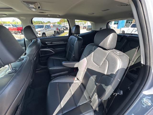 Used 2025 Kia Telluride S image 14