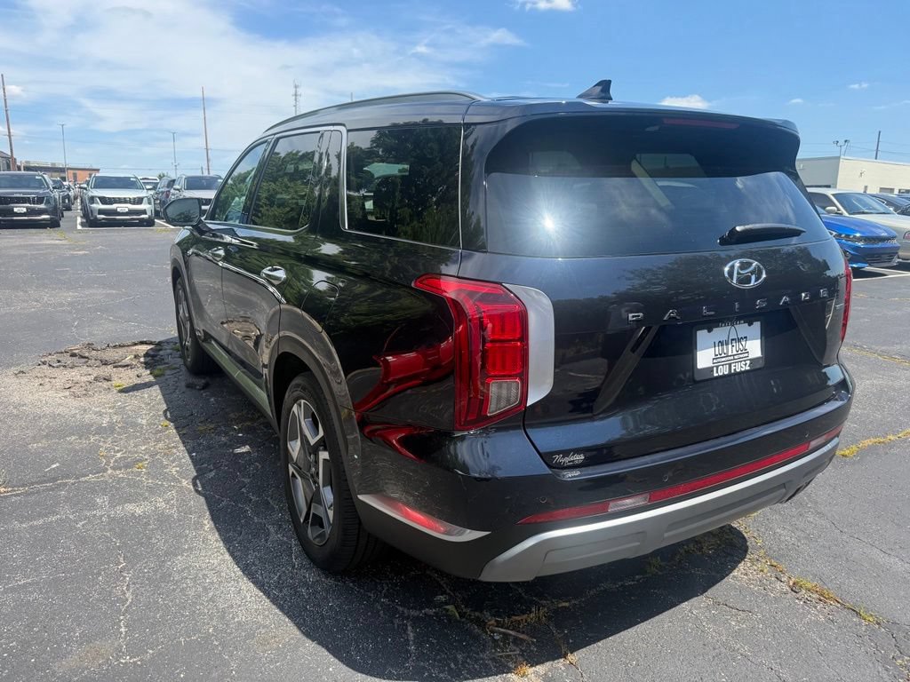 Used 2024 Hyundai Palisade Limited AWD/4WD image 4