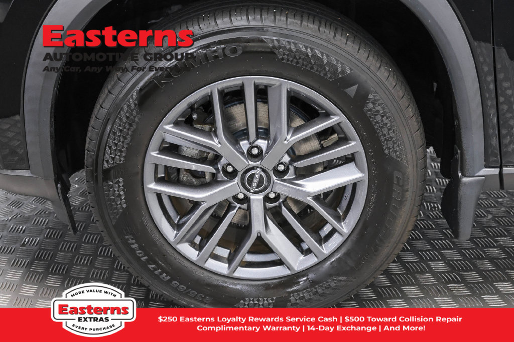 Used 2023 Nissan Rogue S AWD/4WD image 33