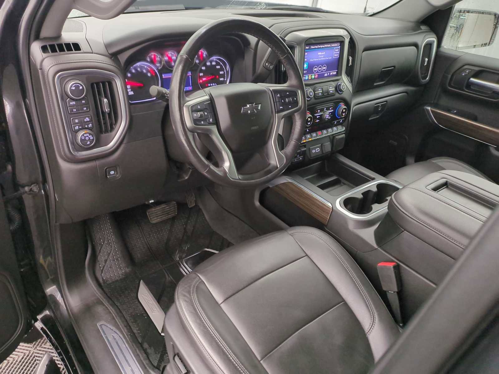 Used 2019 Chevrolet Silverado 1500 LT Trail Boss image 2