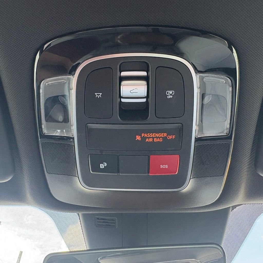 Certified 2025 Hyundai Santa Cruz SEL image 25