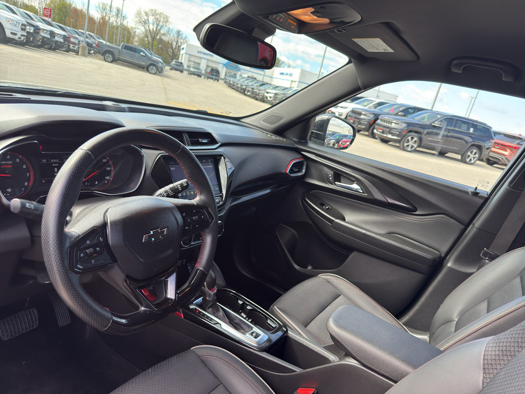 Used 2021 Chevrolet TrailBlazer RS w/ Convenience Package FWD image 26