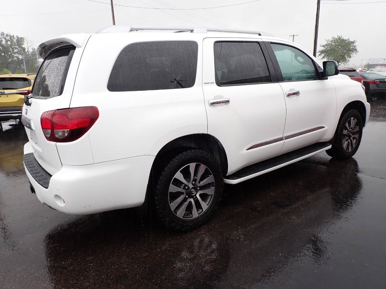 Used 2018 Toyota Sequoia Limited w/ Safety & Convenience Package AWD/4WD image 6