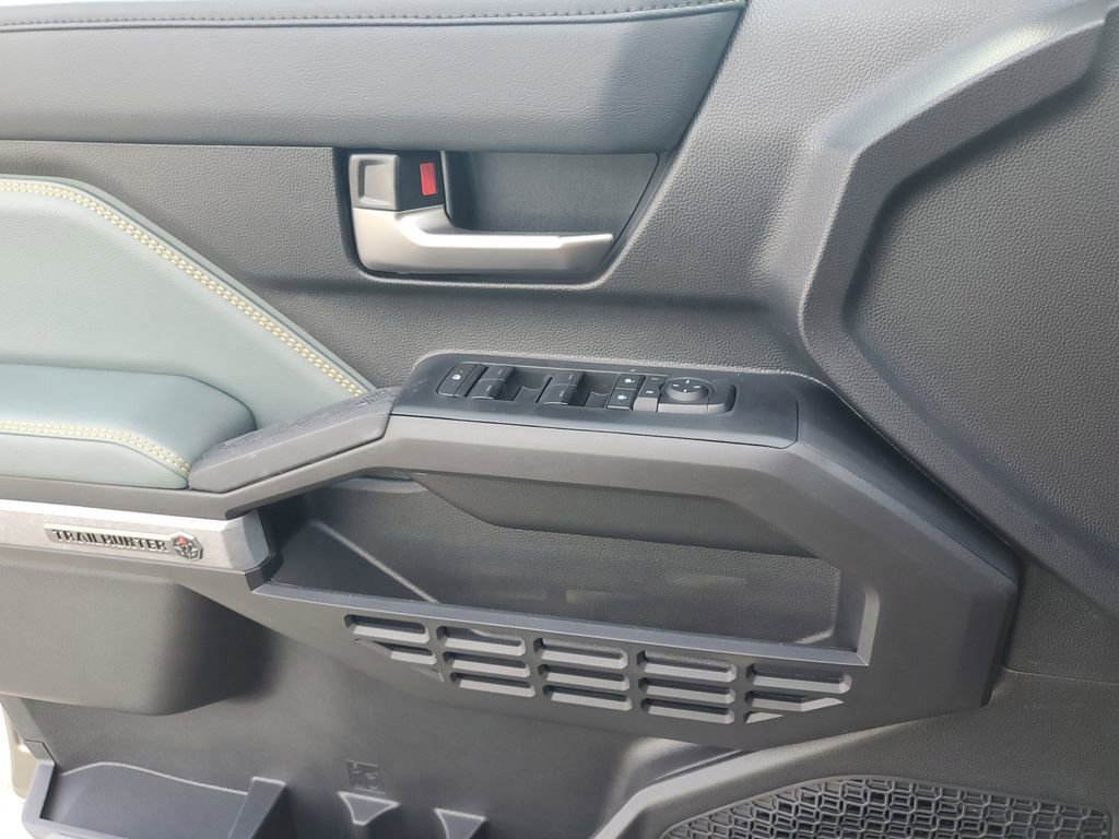 New 2025 Toyota Tacoma Trailhunter image 30