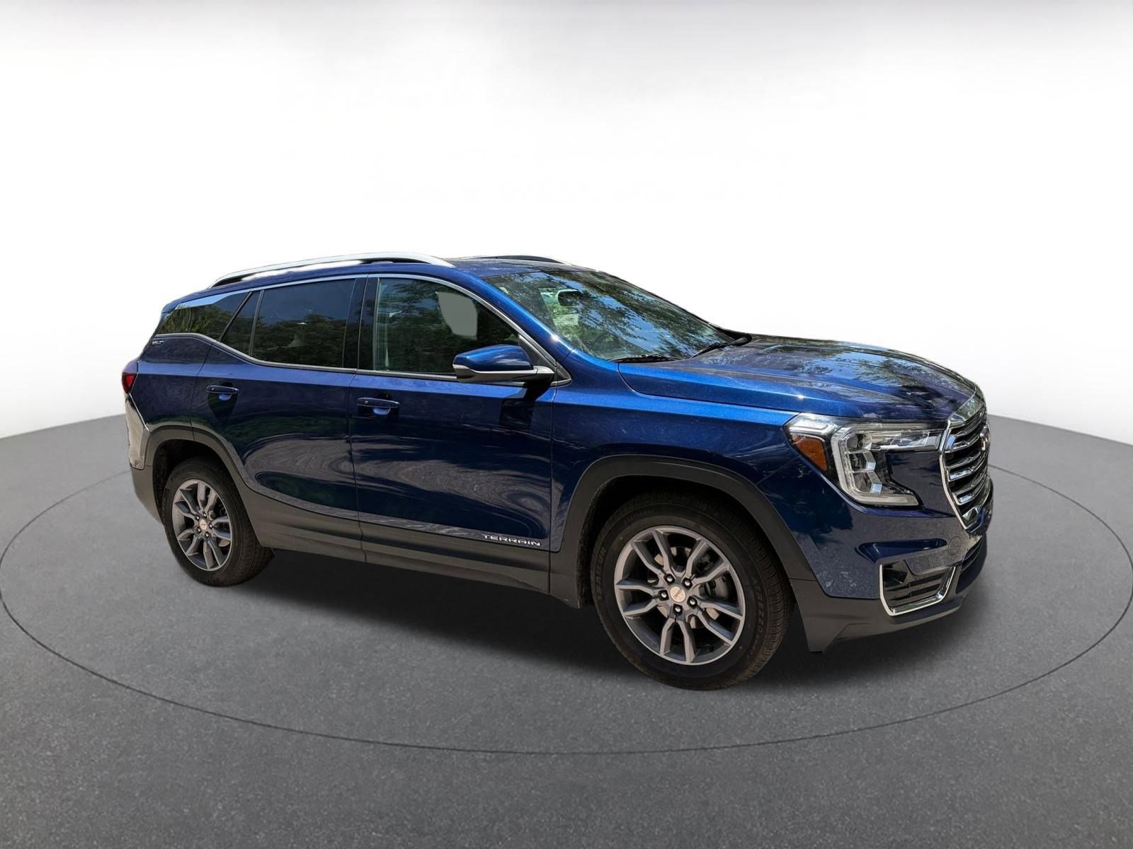 Used 2023 GMC Terrain SLT