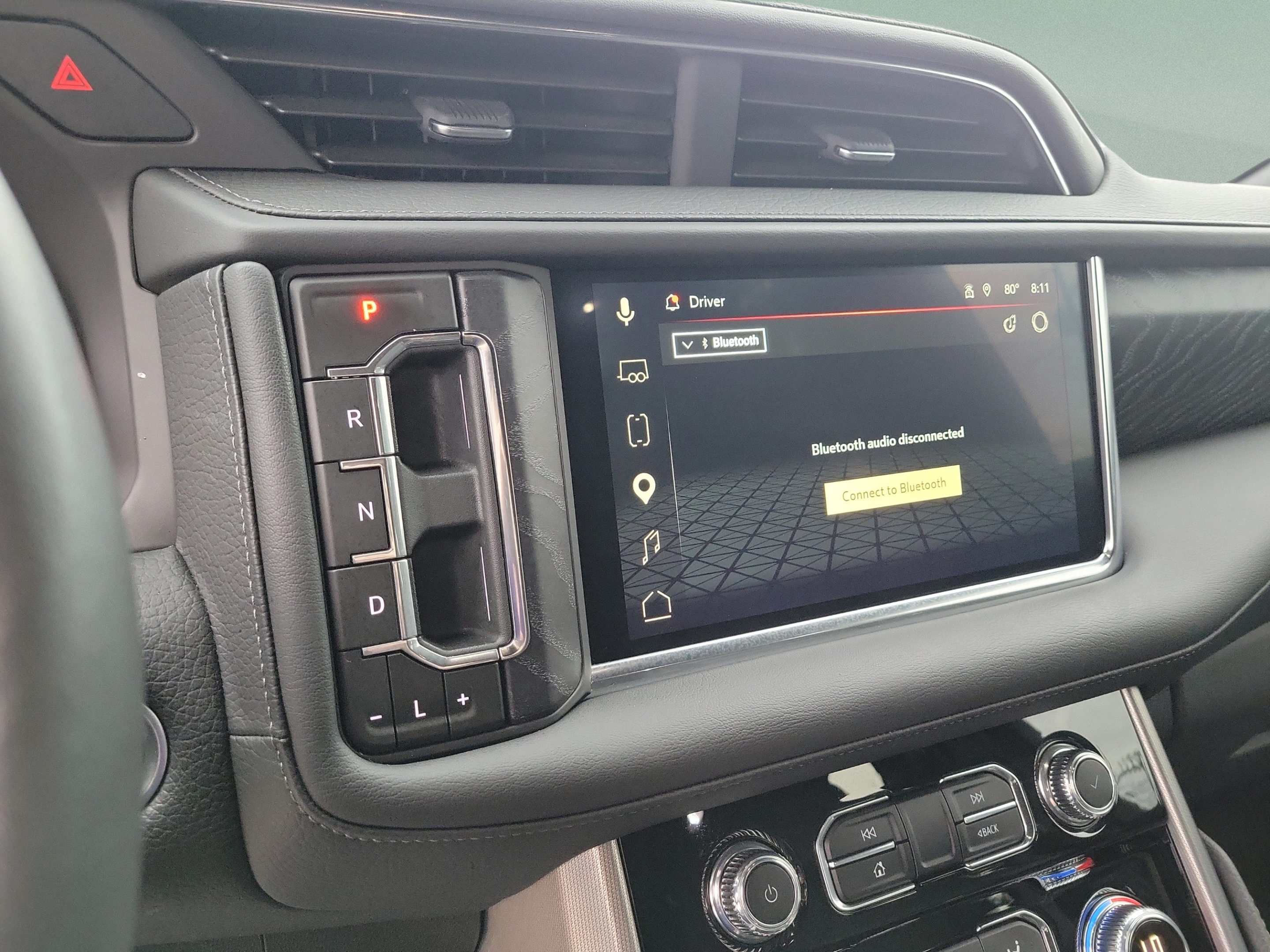 Used 2024 GMC Yukon Denali w/ Advanced Technology Package AWD/4WD image 23