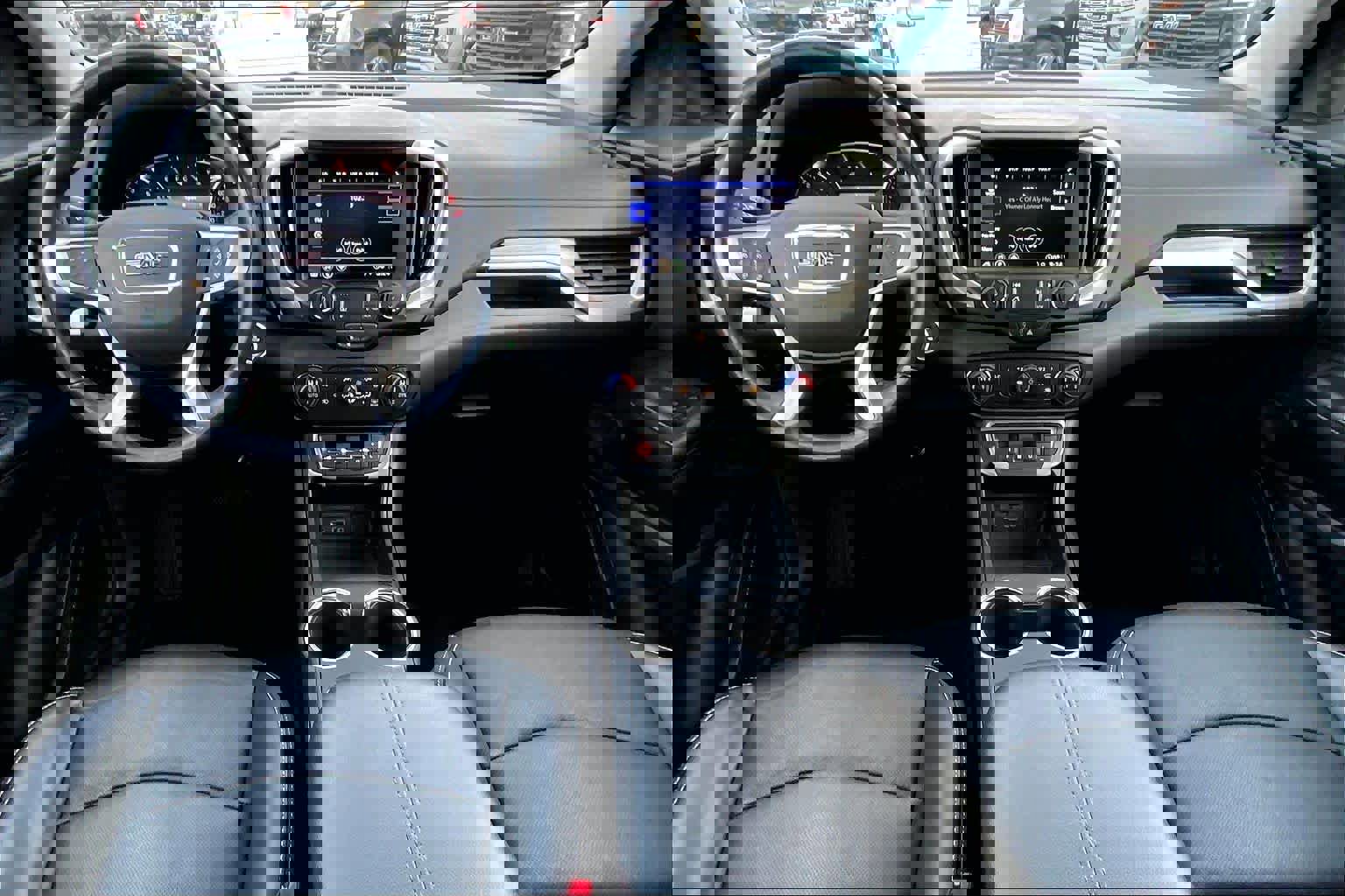 Used 2022 GMC Terrain SLT image 13