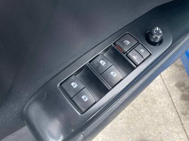 Used 2019 Toyota Camry SE FWD image 21