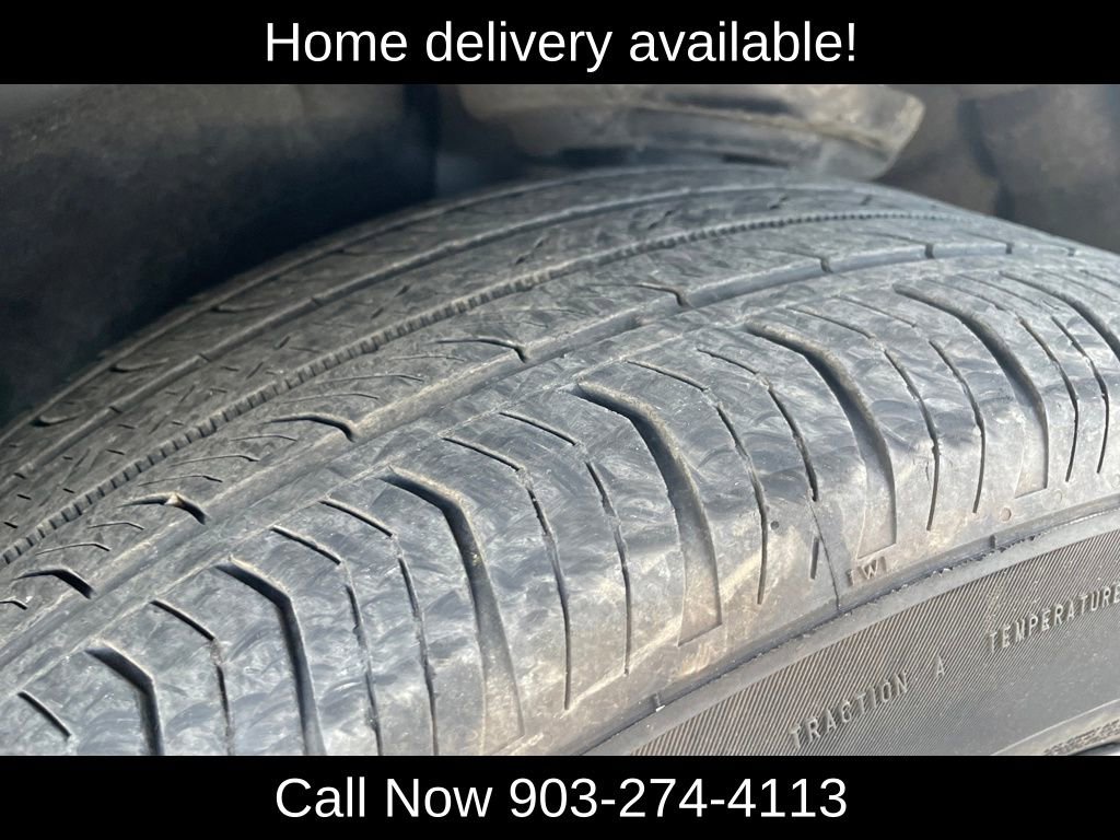 Used 2024 Cadillac XT4 Premium Luxury image 32