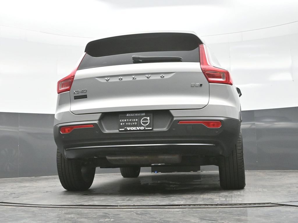 Used 2025 Volvo XC40 B5 Plus image 25
