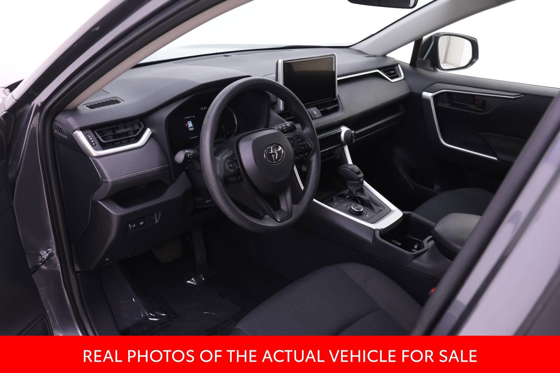 Certified 2025 Toyota RAV4 LE AWD/4WD image 3