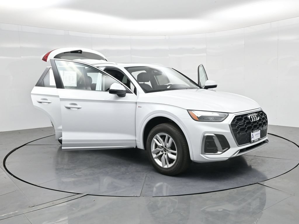 Used 2023 Audi Q5 2.0T Premium w/ Convenience Package AWD/4WD image 42