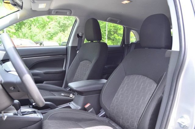 Used 2025 Mitsubishi Outlander Sport ES AWD/4WD image 18
