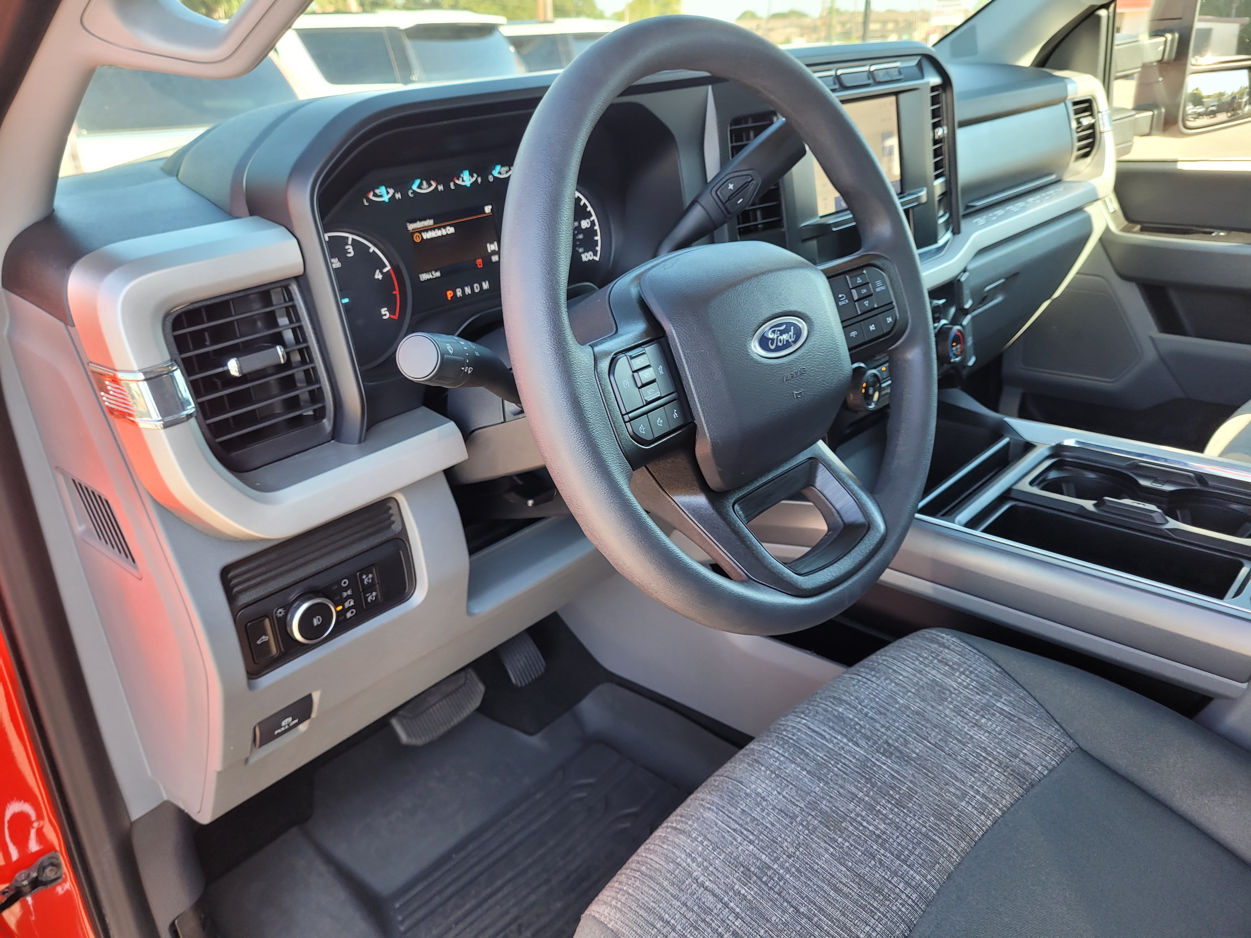 Used 2024 Ford F350 XLT AWD/4WD image 23
