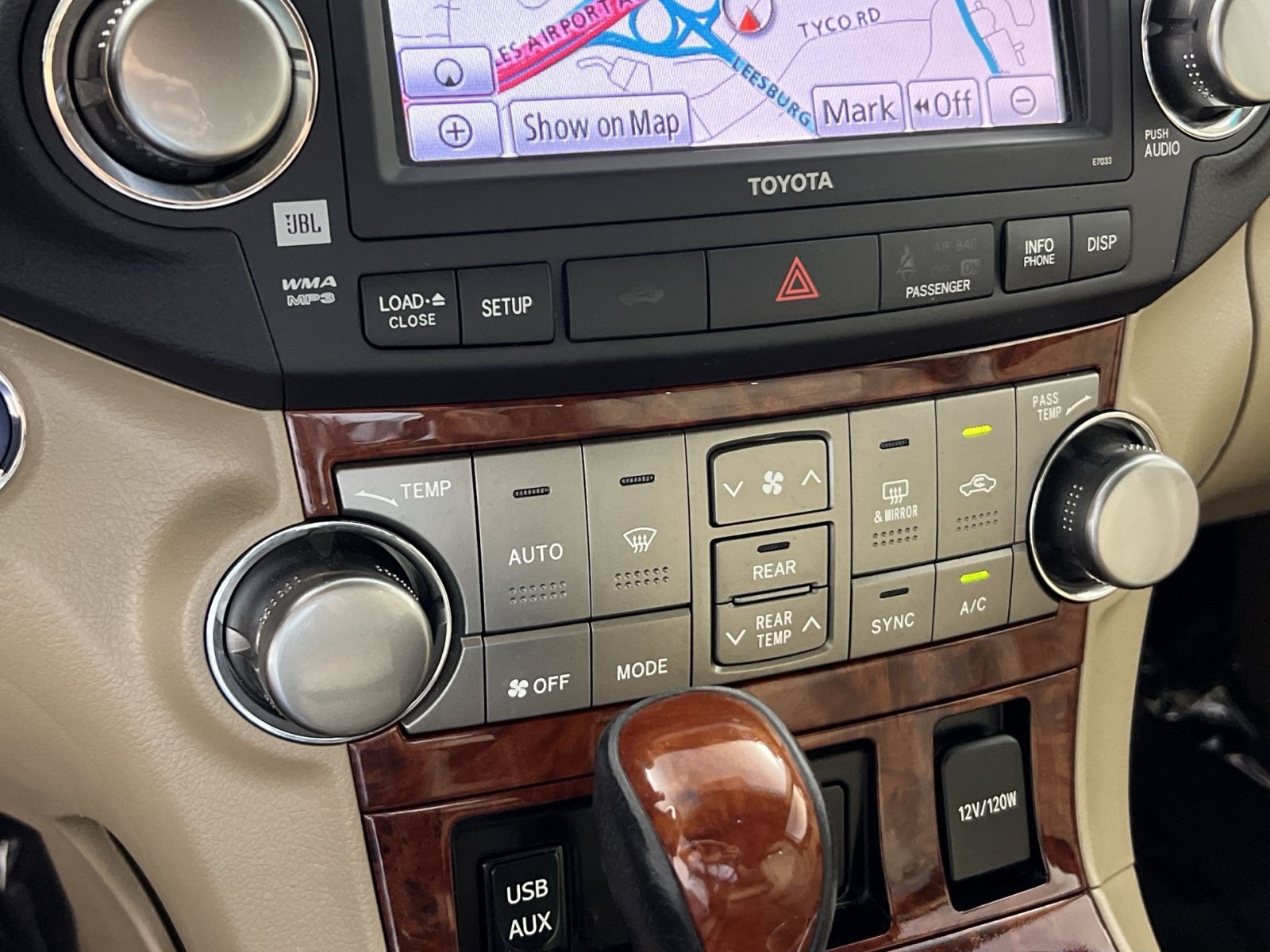 Used 2012 Toyota Highlander Limited AWD/4WD image 21