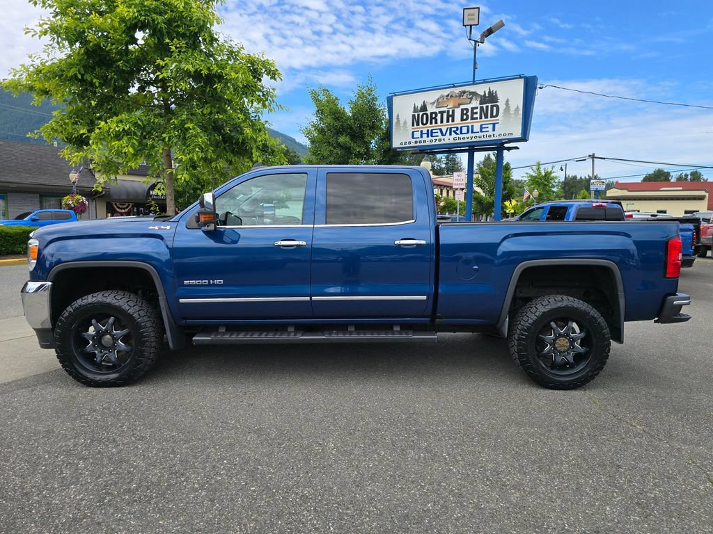 Used 2016 GMC Sierra 2500 SLT w/ Duramax Plus Package AWD/4WD image 8