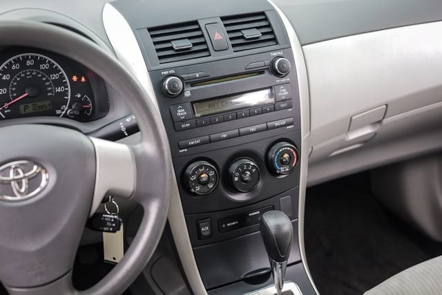 Used 2010 Toyota Corolla LE FWD image 27