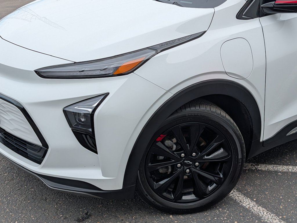 Used 2023 Chevrolet Bolt EUV Premier w/ Redline Edition FWD image 29