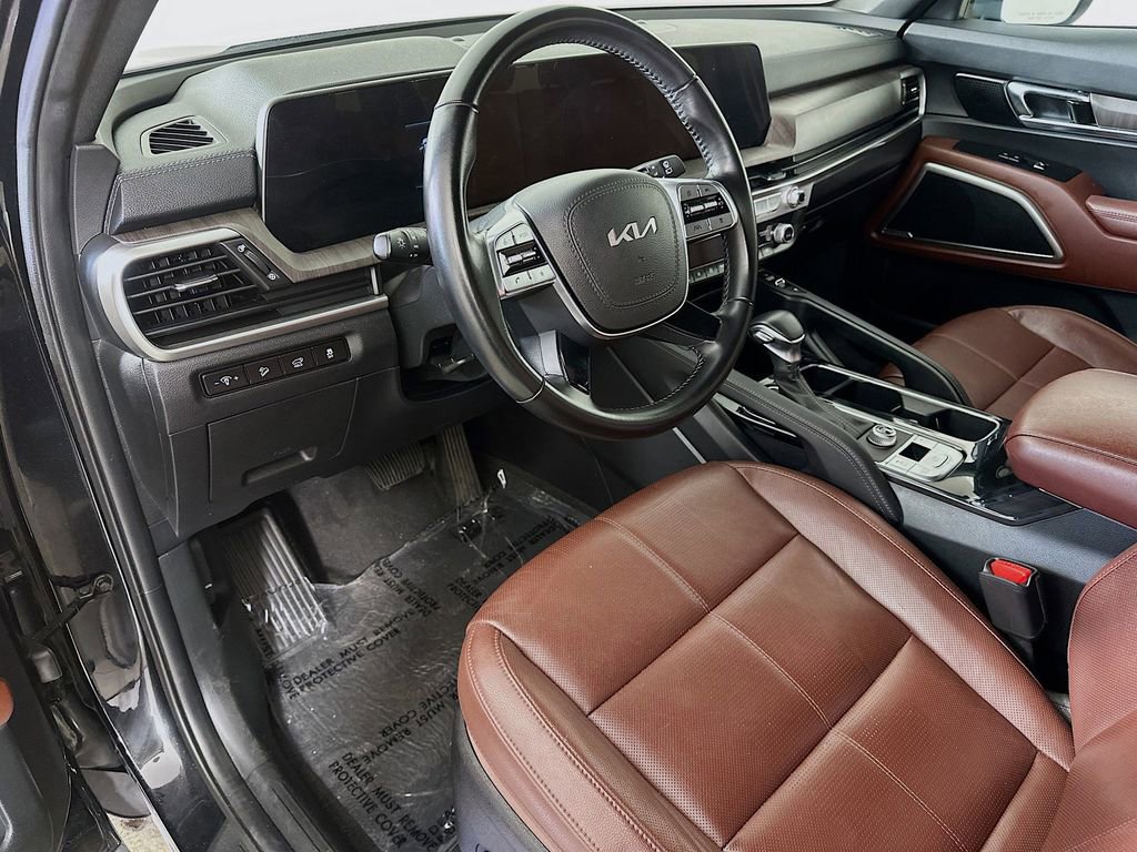 Certified 2023 Kia Telluride EX w/ EX Captain's Chair Package FWD image 23