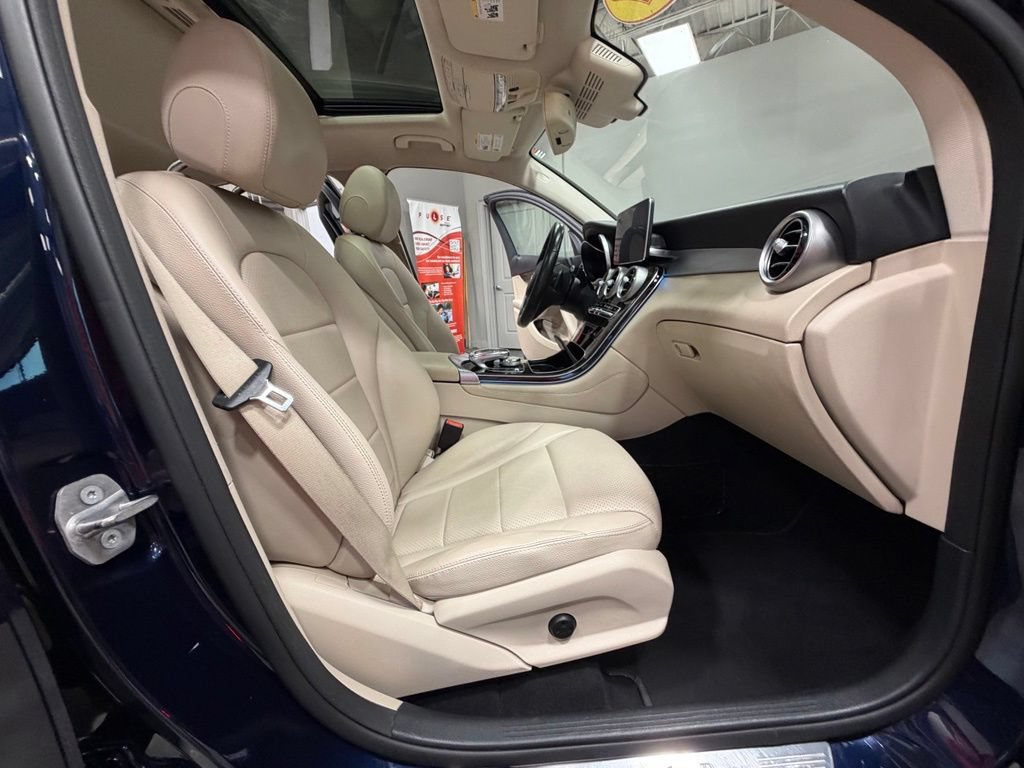 Used 2017 Mercedes-Benz GLC 300 4MATIC Coupe image 44