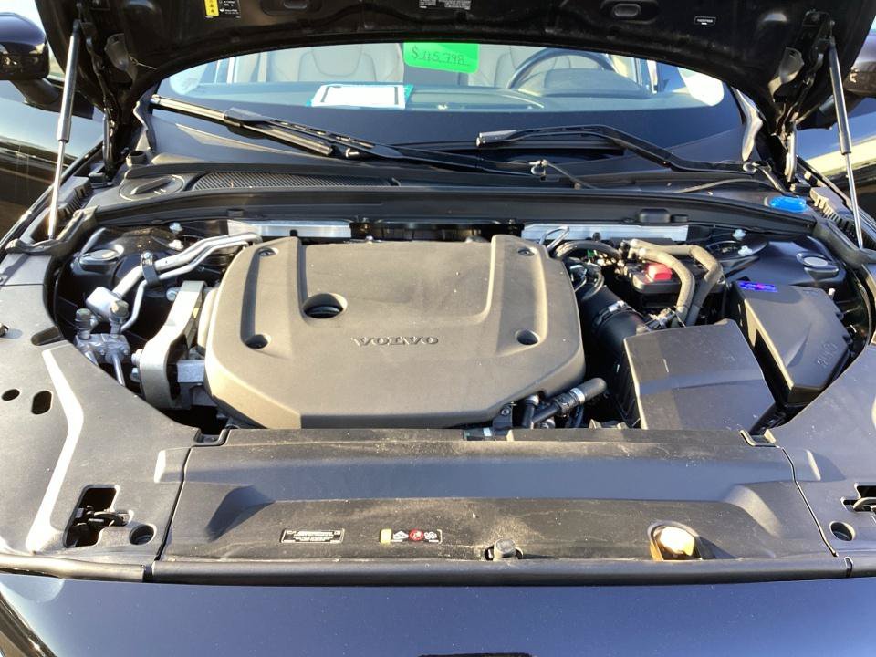 Certified 2023 Volvo V90 B6 Cross Country Plus AWD/4WD image 20