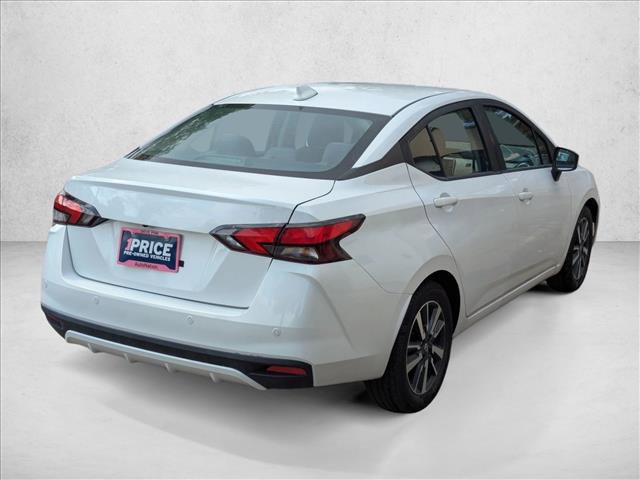 Used 2022 Nissan Versa SV FWD image 5