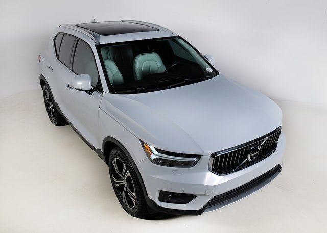 Used 2021 Volvo XC40 T5 Inscription w/ Advanced Package image 4