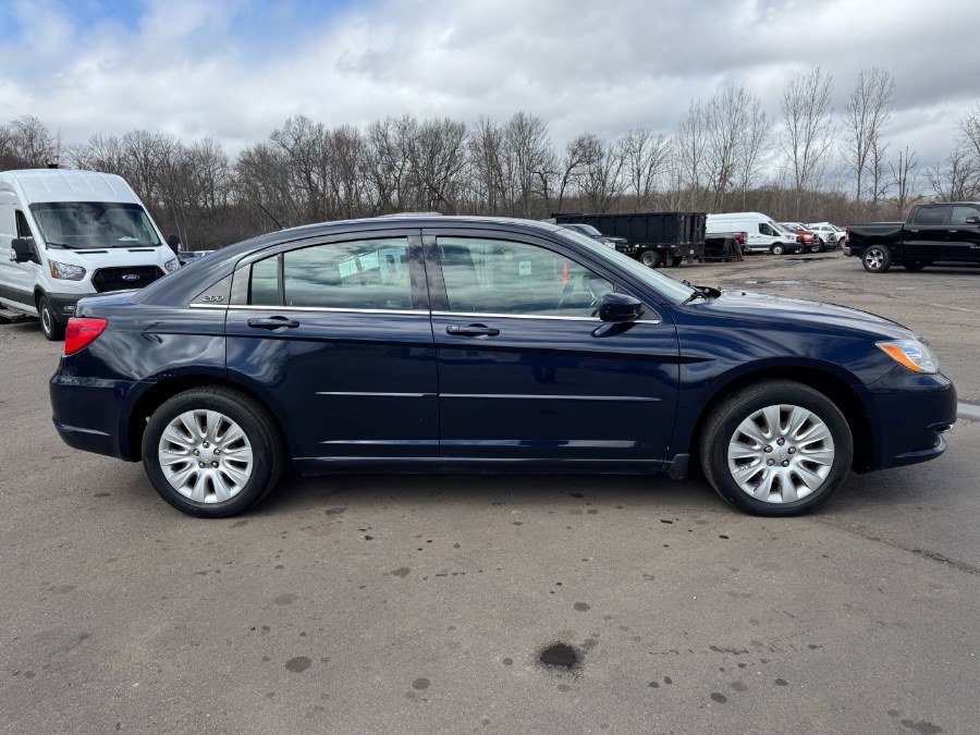 Used 2014 Chrysler 200 LX image 6