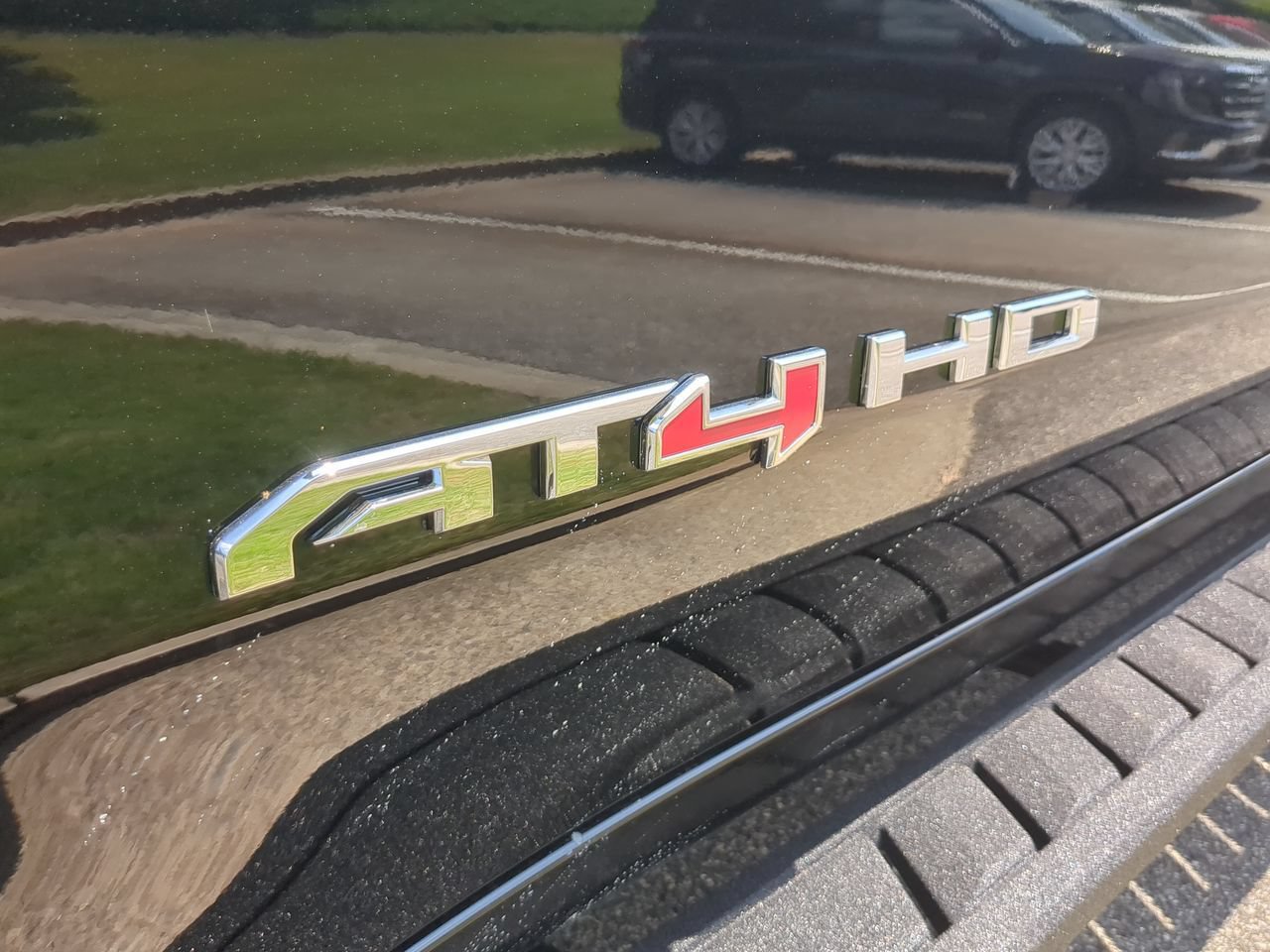 New 2026 GMC Sierra 2500 AT4 w/ AT4 Premium Plus Package AWD/4WD image 33