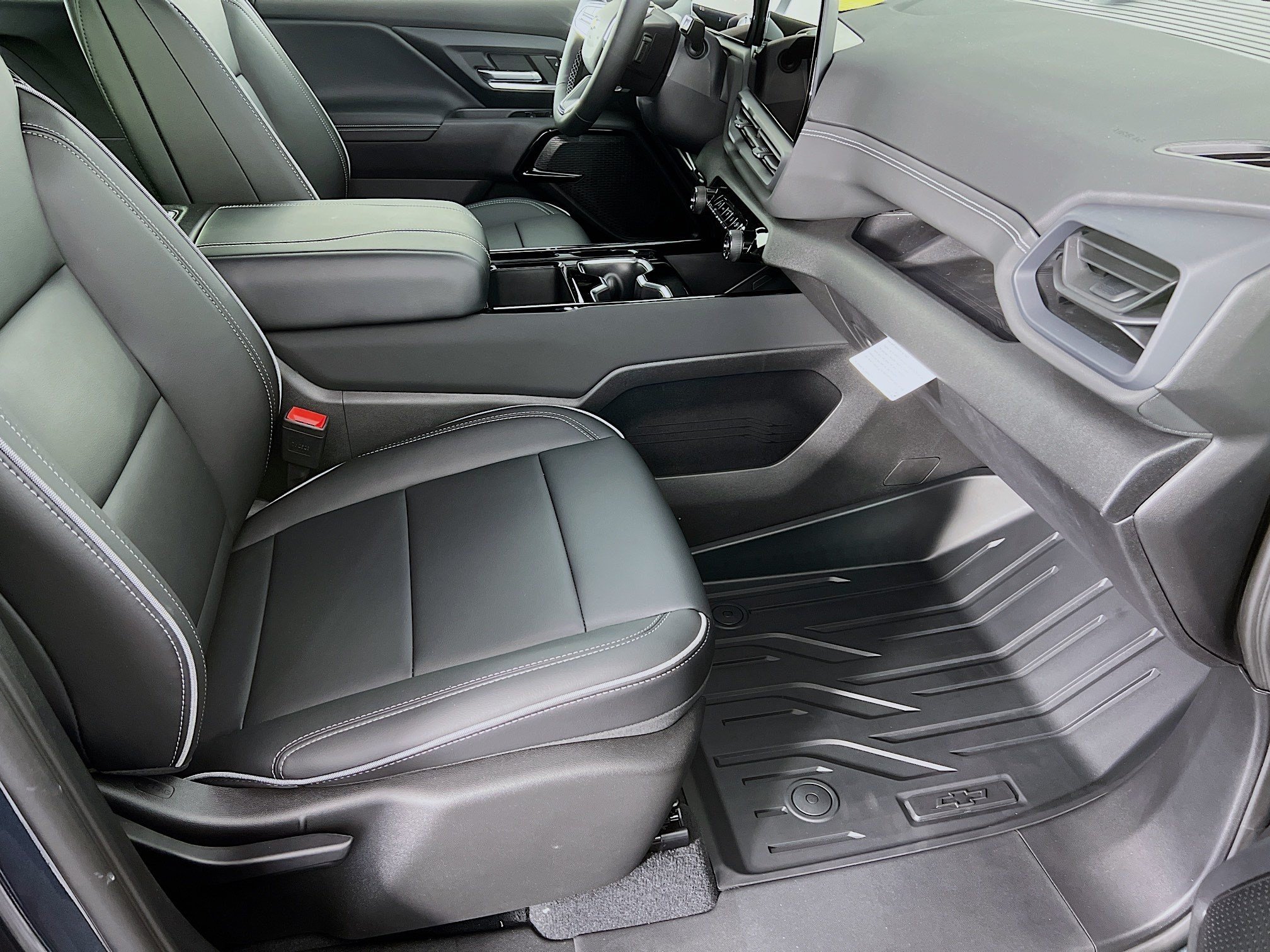 New 2026 Chevrolet Silverado EV LT AWD/4WD image 22