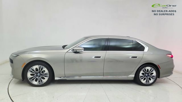 Used 2024 BMW i7 xDrive60 image 10