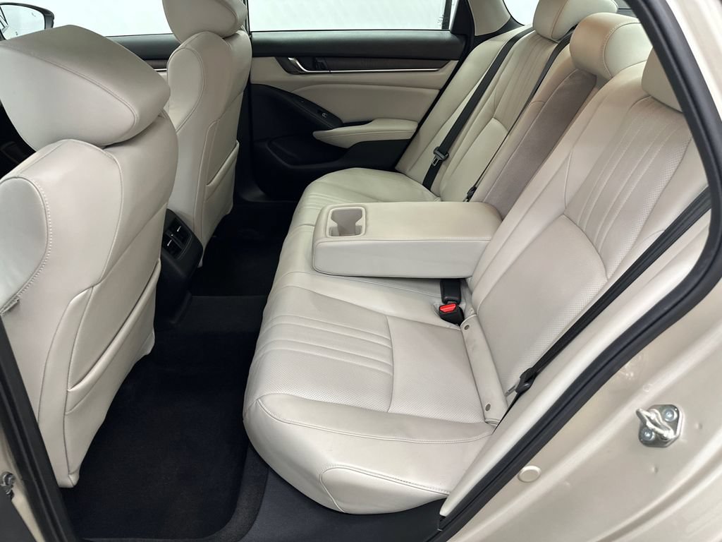 Used 2018 Honda Accord Touring image 21
