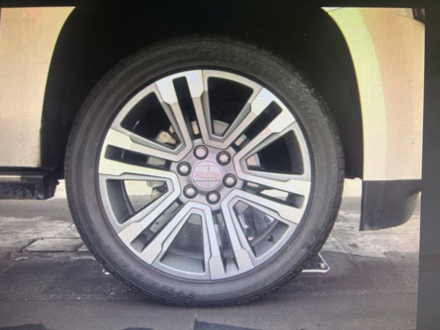 Used 2019 GMC Yukon Denali w/ Denali Ultimate Package RWD image 12