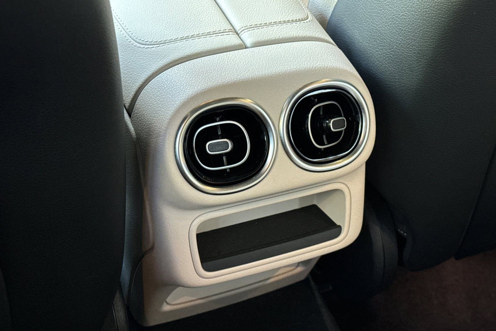 Certified 2024 Mercedes-Benz GLC 300 image 32