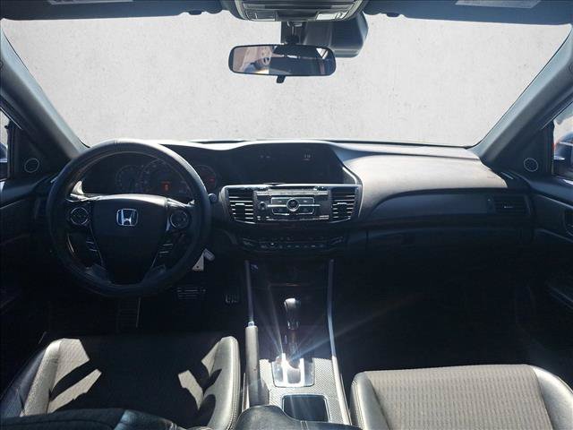 Used 2017 Honda Accord Sport image 12