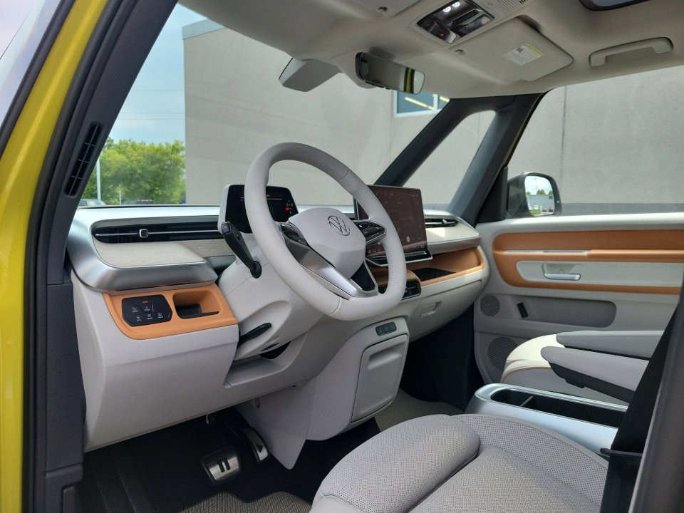 New 2025 Volkswagen ID. Buzz Pro S Plus image 30
