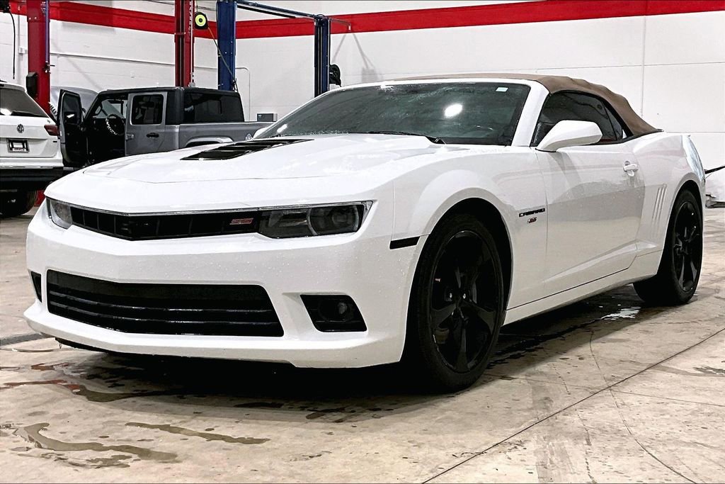 Used 2015 Chevrolet Camaro SS w/ RS Package RWD image 33