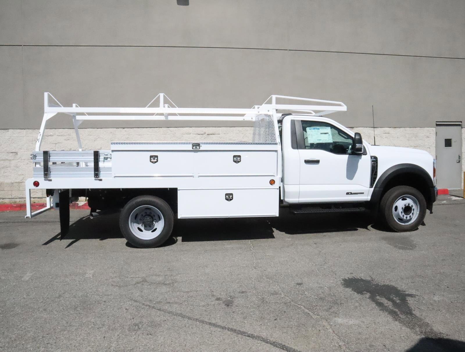 Used 2024 Ford F450 XL image 2