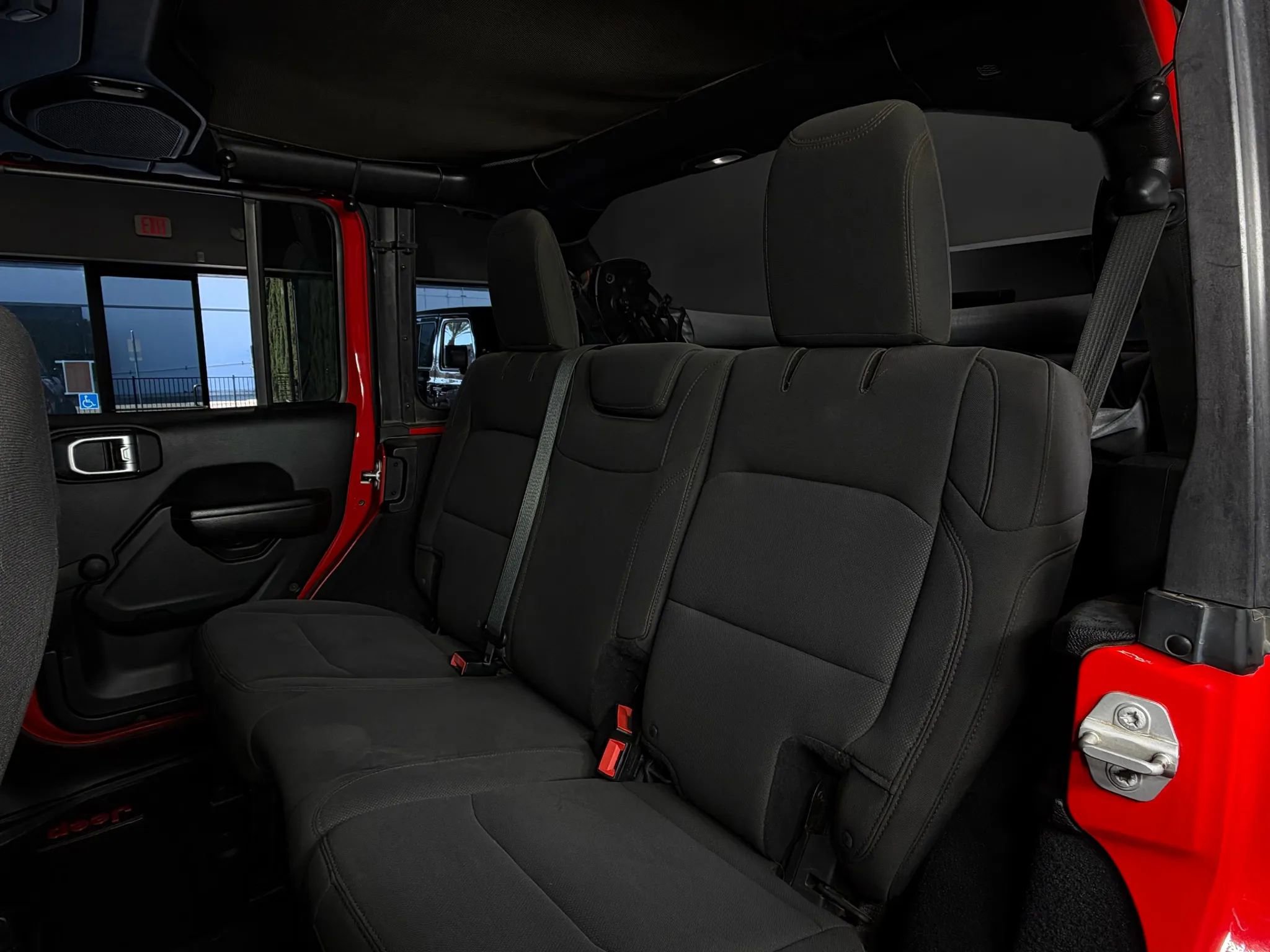 Used 2018 Jeep Wrangler Unlimited Sport image 26