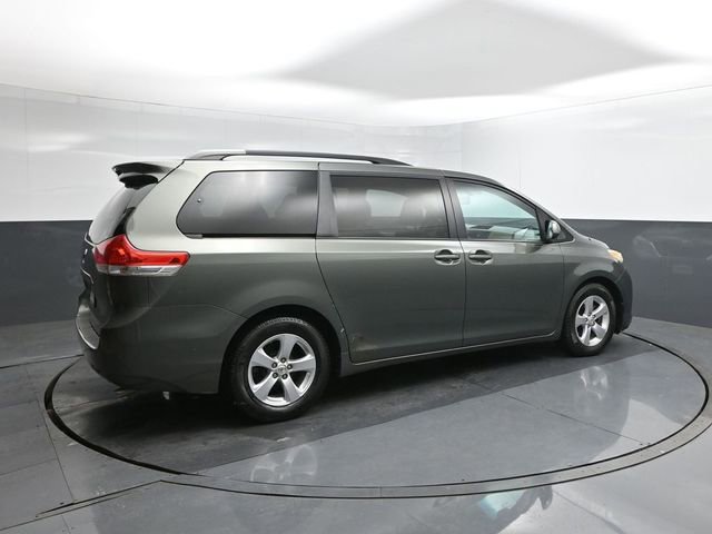 Used 2013 Toyota Sienna LE image 15