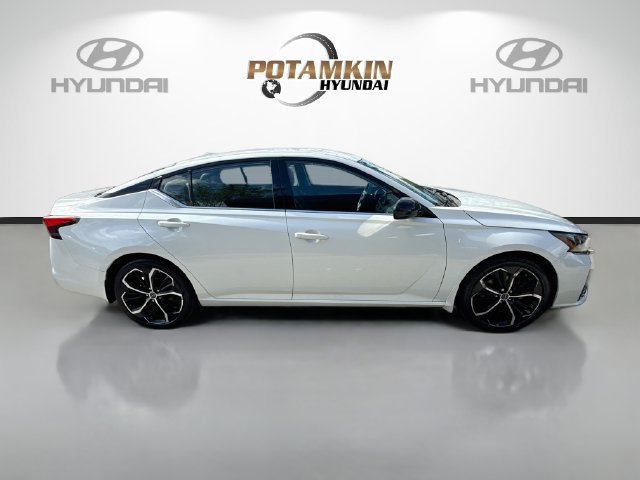 Used 2024 Nissan Altima 2.5 SR FWD image 4