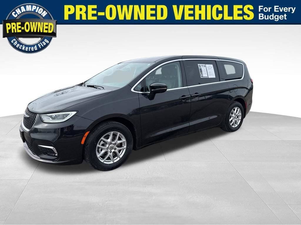 Used 2024 Chrysler Pacifica Touring-L FWD image 1