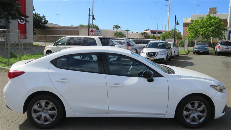 Used 2014 MAZDA MAZDA3 i SV FWD image 5