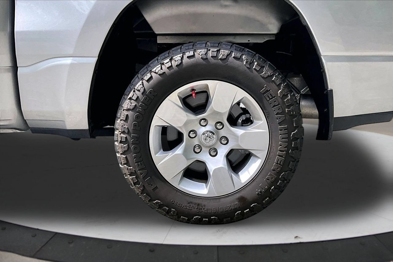 Used 2022 RAM 1500 Big Horn RWD image 34