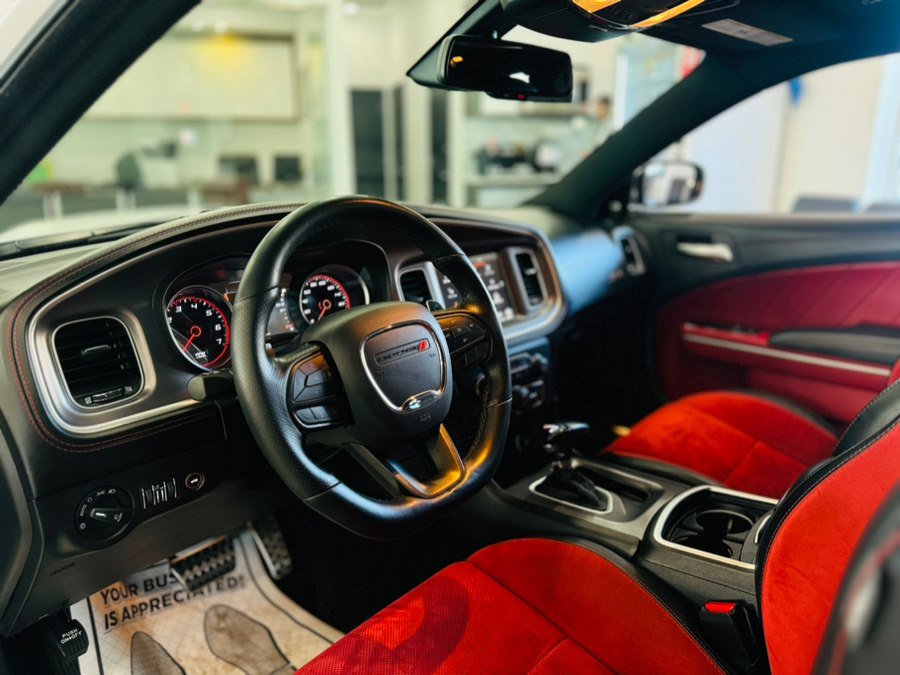 Used 2022 Dodge Charger Scat Pack w/ Dynamics Package image 13