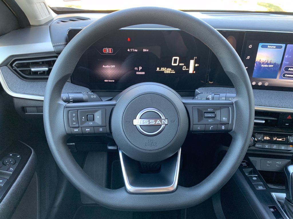 Used 2026 Nissan Kicks SV w/ SV Premium Package FWD image 11