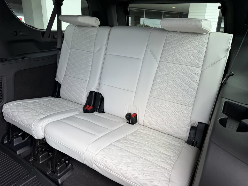 Certified 2025 Cadillac Escalade ESV Sport Platinum w/ LPO, ONYX Package AWD/4WD image 21